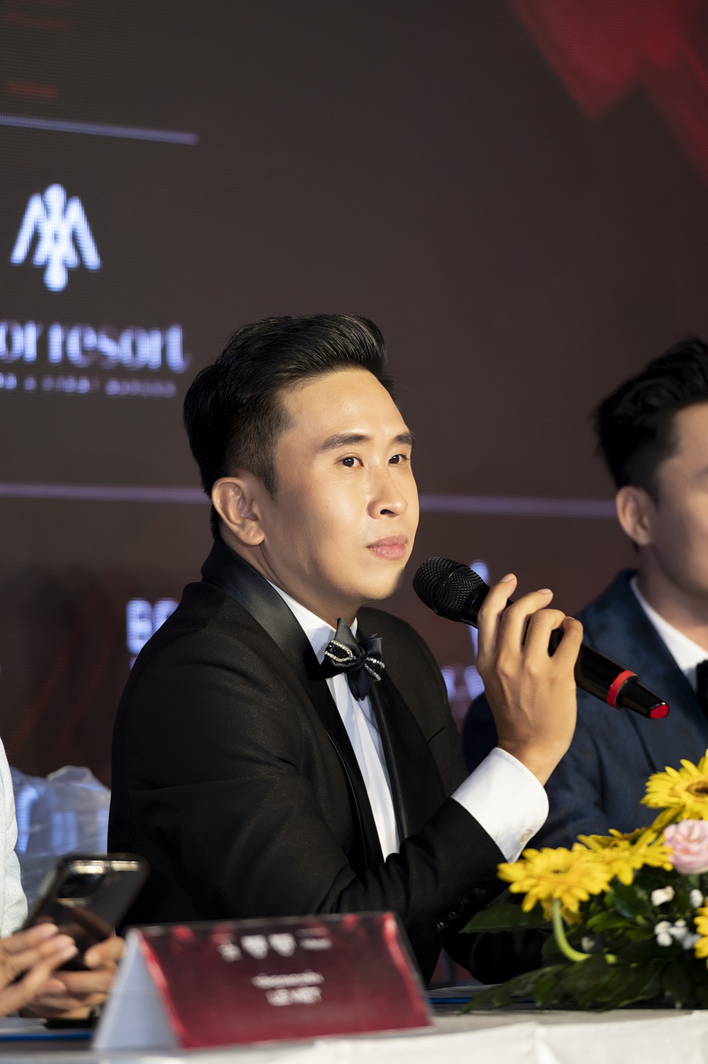 Cựu tiếp viên hàng không đoạt á vương 4 Manhunt International 2025: “Cát xê của tôi là 2.000 đô”- Ảnh 3. Cựu tiếp viên hàng không đoạt á vương 4 Manhunt International 2025: “Cát xê của tôi là 2.000 đô”- Ảnh 3.