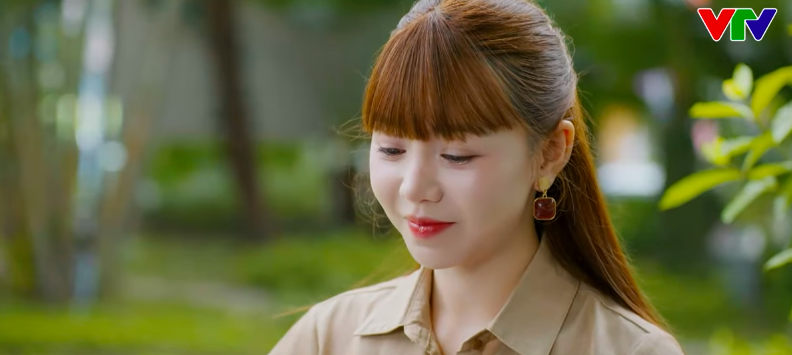 Nữ chính phim Việt giờ vàng được khen nức nở vì quá xinh, khán giả rần rần hỏi địa chỉ mua váy áo- Ảnh 4. Nữ chính phim Việt giờ vàng được khen nức nở vì quá xinh, khán giả rần rần hỏi địa chỉ mua váy áo- Ảnh 4.