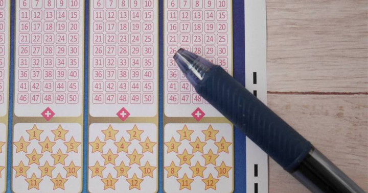 Đăng vé số trúng thưởng lên mạng, tiền bị người khác nhận mất- Ảnh 1.