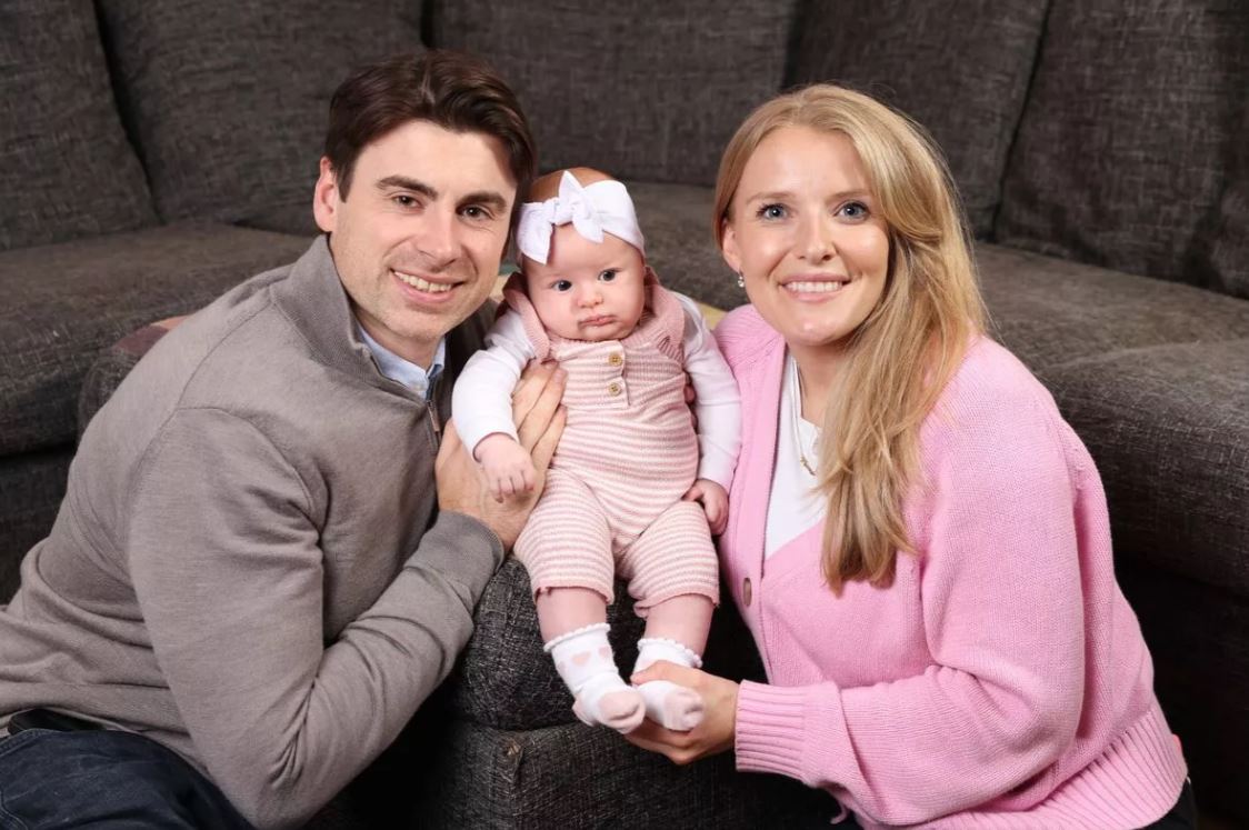 Triệu chứng gây sốc của ung thư tinh hoàn mà rất ít nam giới biết- Ảnh 1.