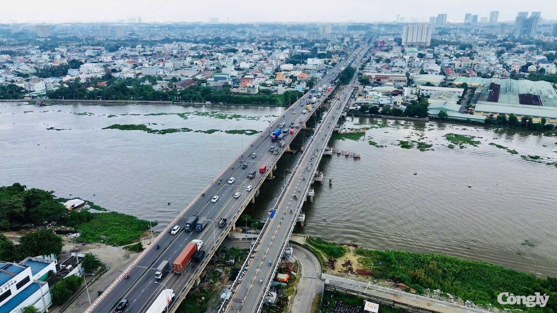 Kỳ tích Việt Nam: Cầu vượt sông 11.000 tấn bỗng cao thêm 1,25 m bằng công nghệ có 1-0-2- Ảnh 1. Kỳ tích Việt Nam: Cầu vượt sông 11.000 tấn bỗng cao thêm 1,25 m bằng công nghệ có 1-0-2- Ảnh 1.