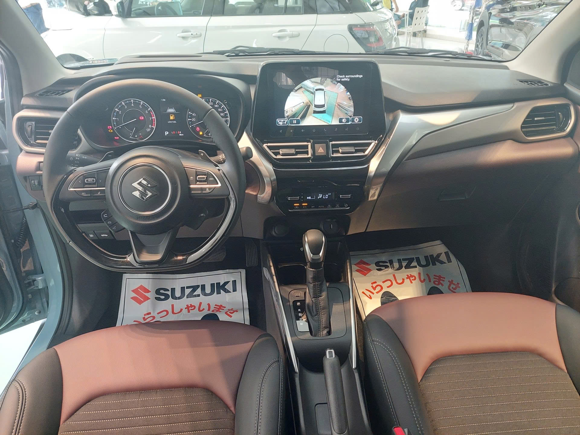 Suzuki Fronx mới ra mắt đã giảm tới 45 triệu đồng tại đại lý: Giá thực tế từ 505 triệu, ‘phả hơi nóng’ lên Raize, Sonet - Ảnh 4. Suzuki Fronx mới ra mắt đã giảm tới 45 triệu đồng tại đại lý: Giá thực tế từ 505 triệu, ‘phả hơi nóng’ lên Raize, Sonet - Ảnh 4.