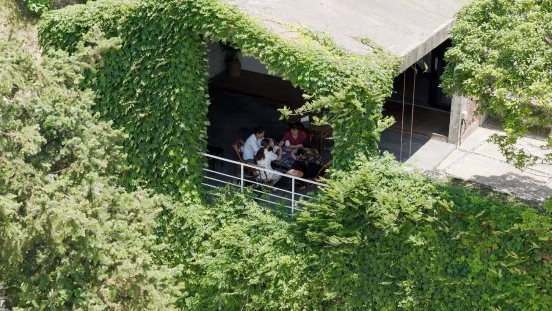 Ch&agrave;ng trai 30 tuổi bỏ phố về qu&ecirc;, x&acirc;y biệt thự 760 m2 cho bố mẹ dưỡng gi&agrave;: Kh&ocirc;ng cần kiếm đủ tiền mới chọn được c&aacute;ch sống- Ảnh 5.