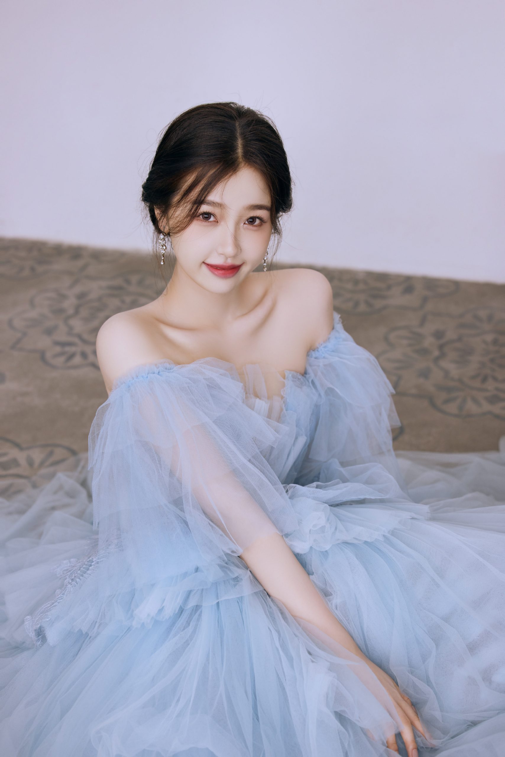 Sự hết thời của ngôi sao giả tạo nhất showbiz: Fan meeting chỉ bán được 26 vé, mất 160.000 người hâm mộ trong một ngày- Ảnh 1.