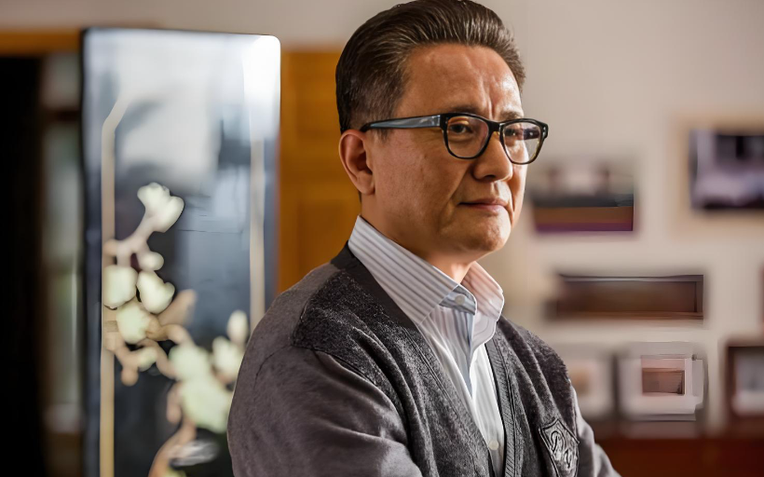 Bố tôi đã 80 nhưng nằng nặc đòi lấy người phụ nữ tai tiếng nhất làng, ngày giỗ mẹ họ khiến chúng tôi 