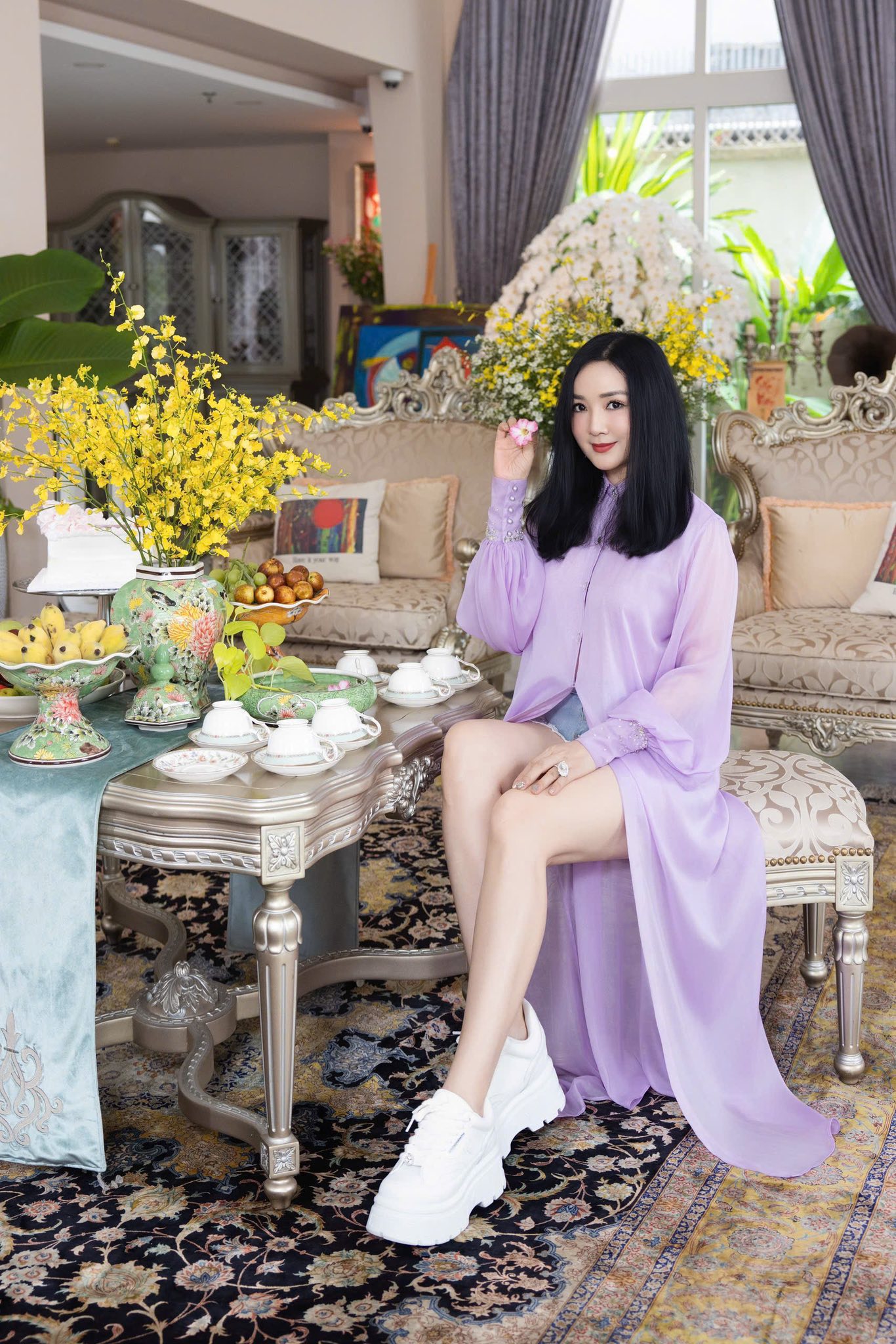 Hoa hậu Việt là mẹ đơn thân, U60 đẹp như 30, sở hữu biệt thự bề thế ở TP.HCM, đi mỏi chân không hết- Ảnh 9.