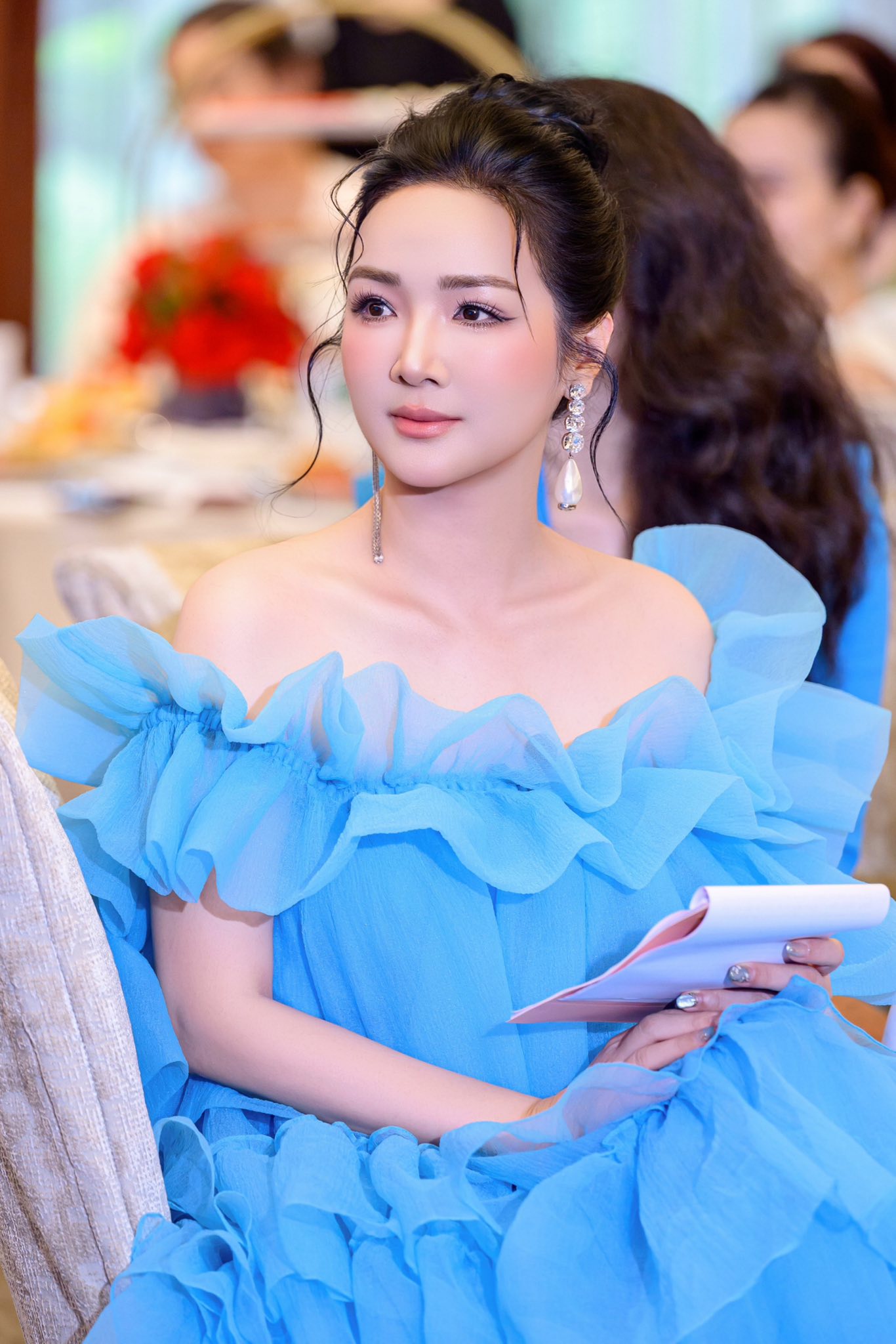 Hoa hậu Việt là mẹ đơn thân, U60 đẹp như 30, sở hữu biệt thự bề thế ở TP.HCM, đi mỏi chân không hết- Ảnh 3.