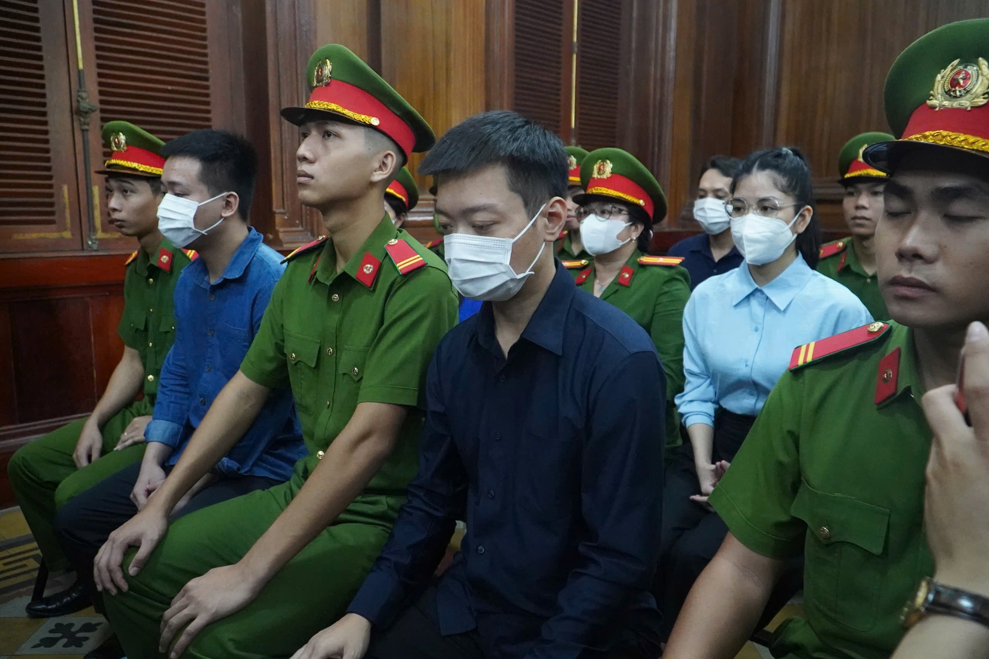 Tòa tuyên án đối với Thùy Tiên, Quang Linh, Hằng Du Mục- Ảnh 3. Tòa tuyên án đối với Thùy Tiên, Quang Linh, Hằng Du Mục- Ảnh 3.