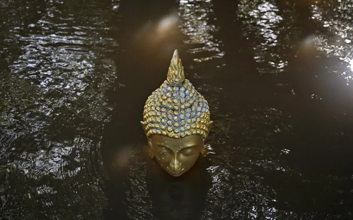 Tình hình mưa lũ tại tỉnh Phra Nakhon Si Ayutthaya, miền Trung Thái Lan diễn biến nghiêm trọng (Ảnh: AFP)