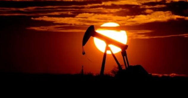 Sau Ấn Độ, thêm 2 khách hàng quan trọng vừa quay lưng với dầu Nga: Xuất khẩu lao dốc đến 87%, dòng chảy thương mại bị xáo trộn- Ảnh 1.