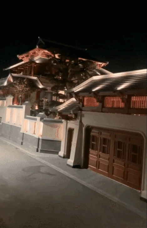 Cận cảnh siêu biệt phủ của trưởng thôn trẻ giàu nhất Việt Nam- Ảnh 1. Cận cảnh siêu biệt phủ của trưởng thôn trẻ giàu nhất Việt Nam- Ảnh 1.