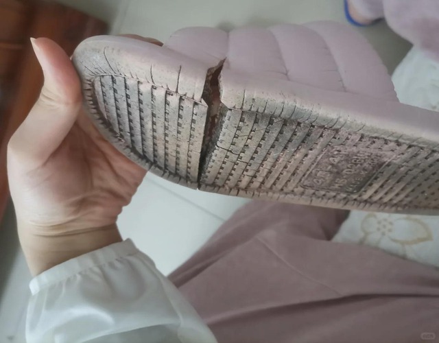 Làm ơn DỪNG MUA 8 thứ giá rẻ này: Đầu độc sức khỏe, rút ngắn tuổi thọ - Ảnh 4. Làm ơn DỪNG MUA 8 thứ giá rẻ này: Đầu độc sức khỏe, rút ngắn tuổi thọ - Ảnh 4.