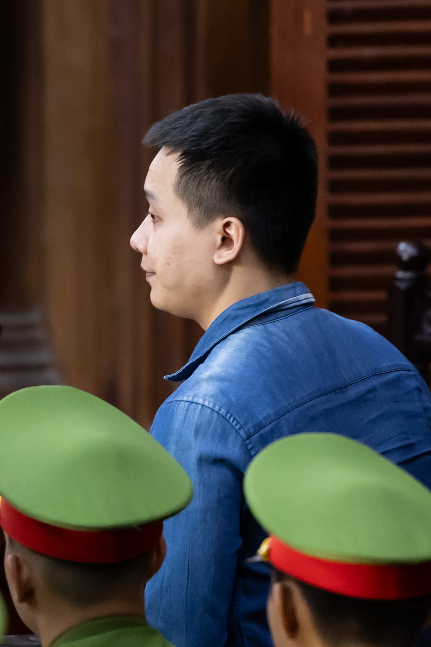 CLIP: Quang Linh Vlogs xin lỗi người đ&atilde; y&ecirc;u thương, nhắc đến bố mẹ trong lời n&oacute;i sau c&ugrave;ng- Ảnh 2.