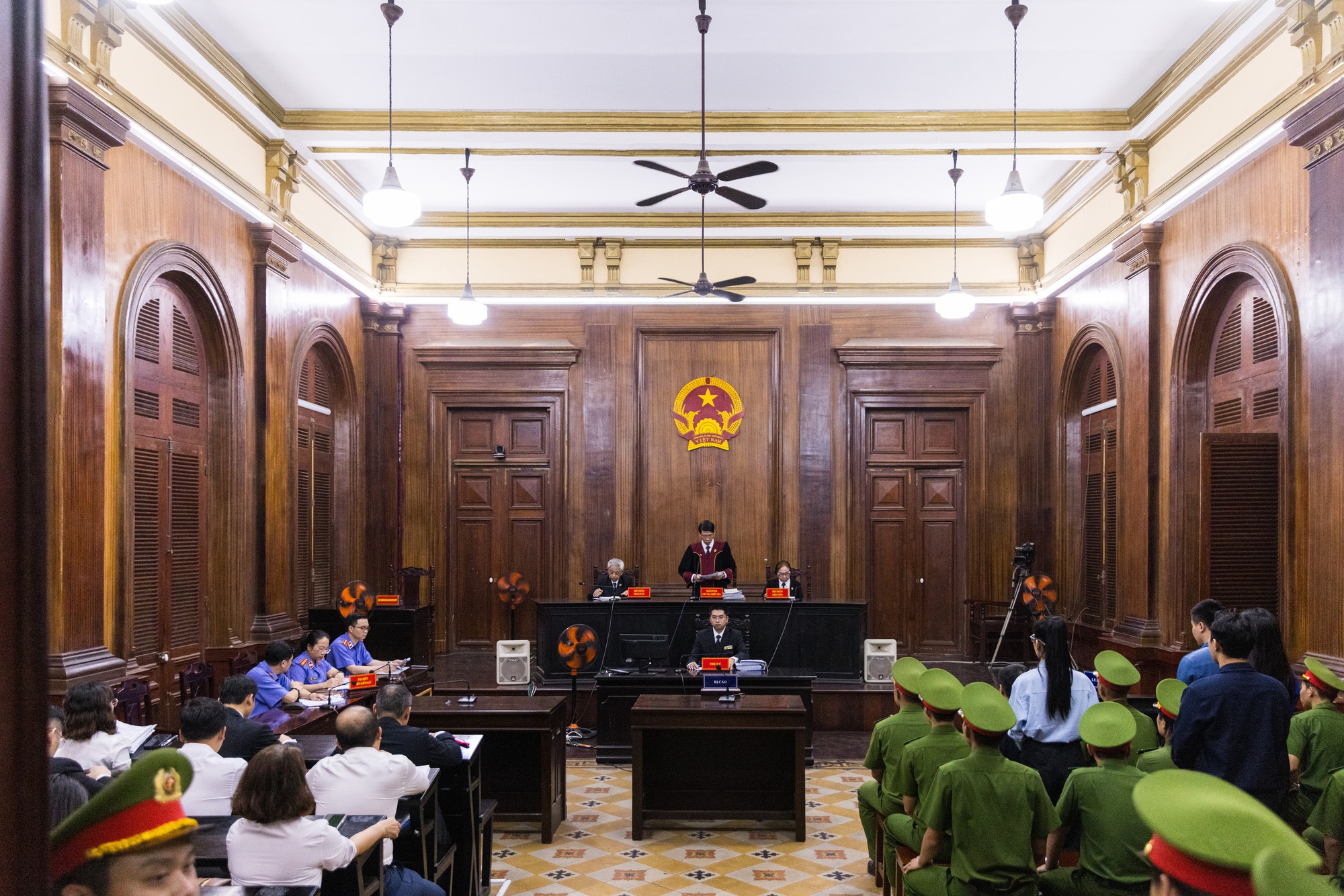 Chi tiết các mức án đối với Hoa hậu Thuỳ Tiên, Hằng Du Mục và Quang Linh Vlogs- Ảnh 1. Chi tiết các mức án đối với Hoa hậu Thuỳ Tiên, Hằng Du Mục và Quang Linh Vlogs- Ảnh 1.