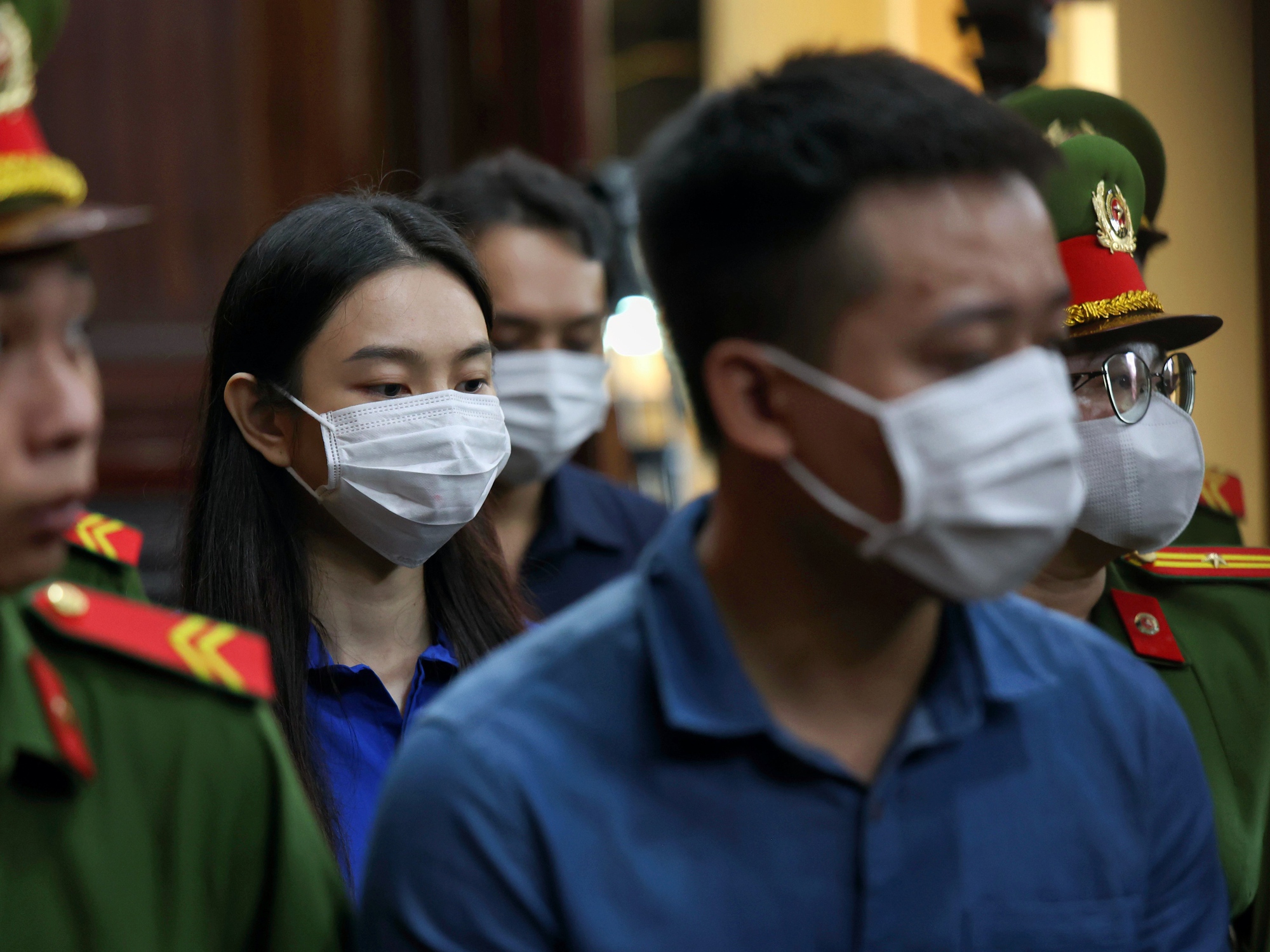 Tòa tuyên án đối với Thùy Tiên, Quang Linh, Hằng Du Mục- Ảnh 2. Tòa tuyên án đối với Thùy Tiên, Quang Linh, Hằng Du Mục- Ảnh 2.