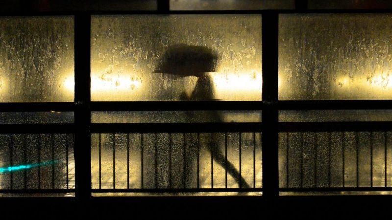 Nhiều người tin rằng, Amuro đã chọn cho mình Jouhatsu, tự xóa sổ chính mình khỏi ánh nhìn của công chúng