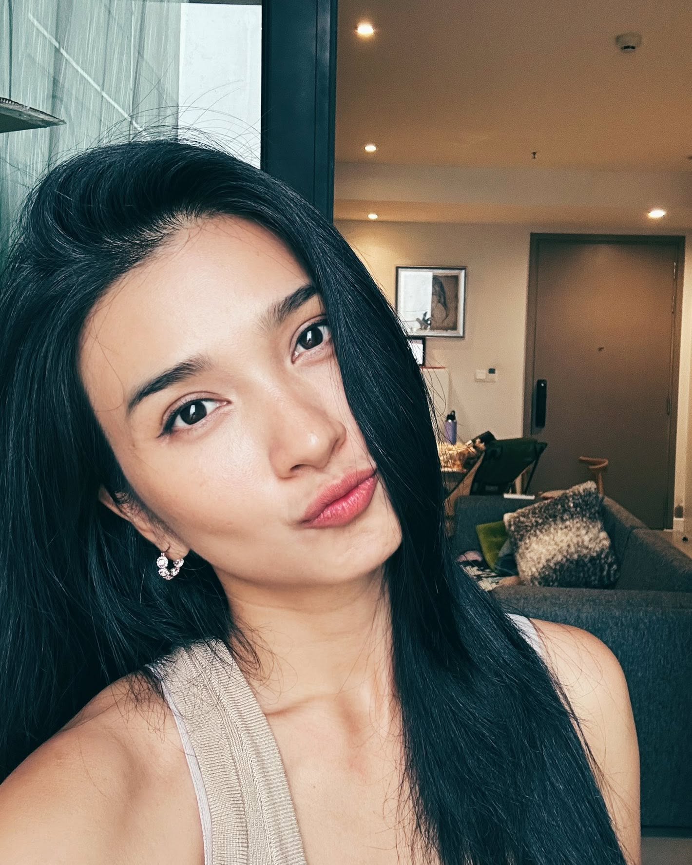 Kim Tuyến chính là tuyệt sắc mỹ nhân, đặt ngang hàng với Hà Tăng được- Ảnh 10. Kim Tuyến chính là tuyệt sắc mỹ nhân, đặt ngang hàng với Hà Tăng được- Ảnh 10.