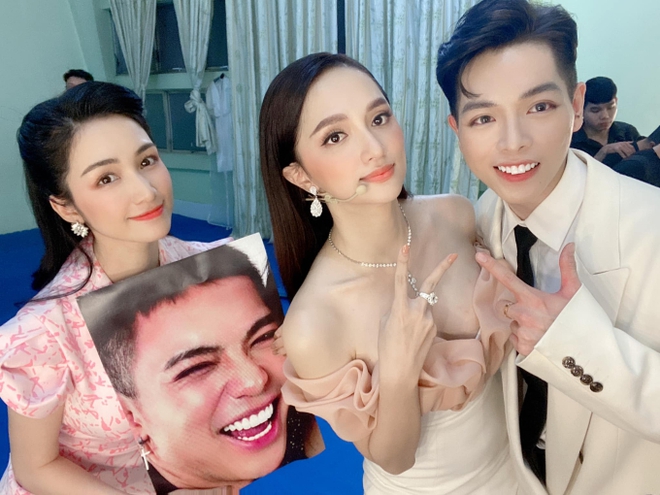 Hòa Minzy kể chuyện giận Hương Giang, nay "ting ting" gần 300 triệu cho đàn chị không suy nghĩ!- Ảnh 11. Hòa Minzy kể chuyện giận Hương Giang, nay "ting ting" gần 300 triệu cho đàn chị không suy nghĩ!- Ảnh 11.