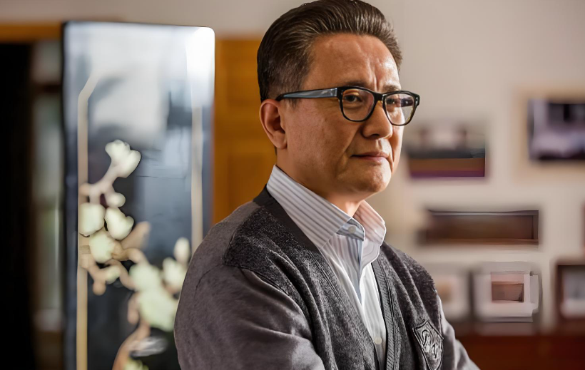 Bố tôi đã 80 nhưng nằng nặc đòi lấy người phụ nữ tai tiếng nhất làng, ngày giỗ mẹ họ khiến chúng tôi 