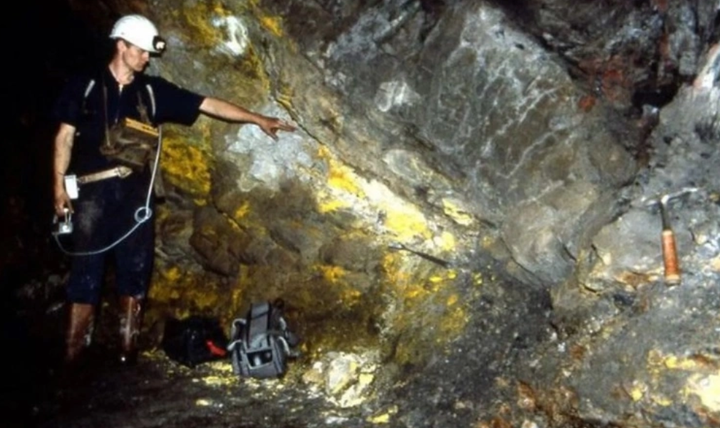 Bí ẩn lò phản ứng hạt nhân tự nhiên 2 tỷ năm tuổi ở châu Phi- Ảnh 1.