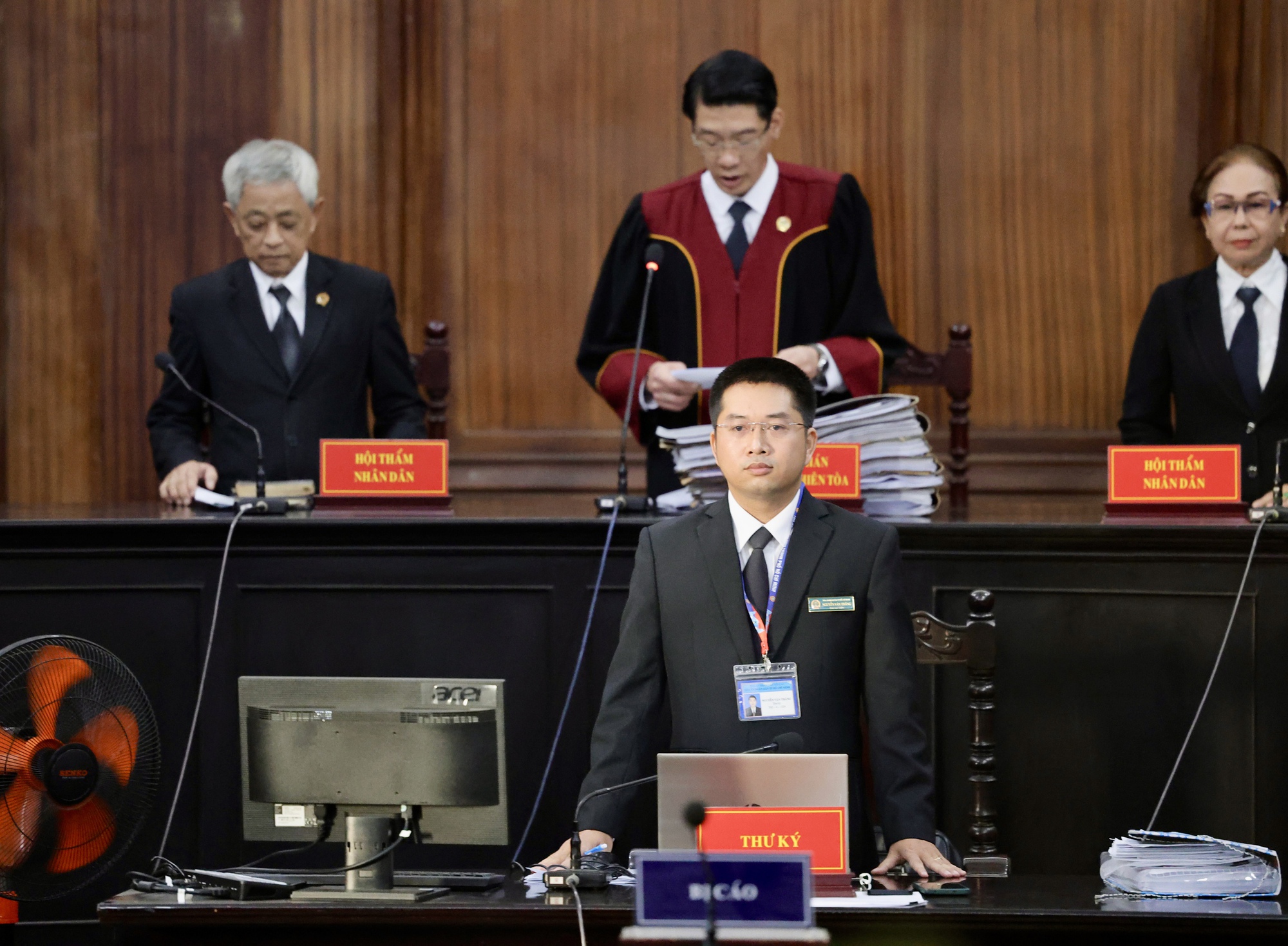 X&eacute;t xử vụ kẹo Kera: L&yacute; do Th&ugrave;y Ti&ecirc;n được hưởng 30% lợi nhuận sau phi&ecirc;n livestream "khủng"- Ảnh 5.