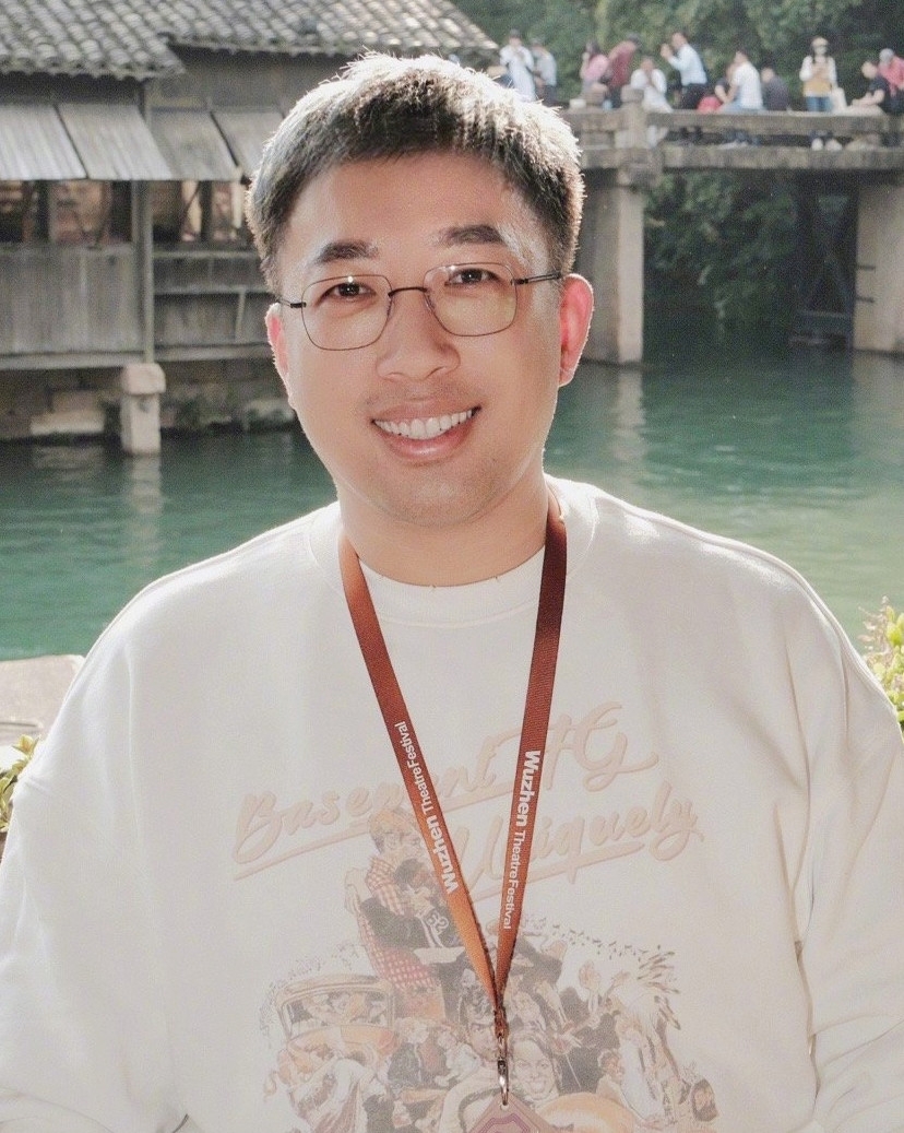 Hoàng đế nào mà mặc đồ vàng mã như vậy trời: Thẩm mỹ âm vô cực, đẹp đến mấy cũng vô phương cứu chữa- Ảnh 5.