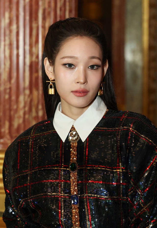 Tài phiệt đi làm ca sĩ bị theo dõi- Ảnh 3. Tài phiệt đi làm ca sĩ bị theo dõi- Ảnh 3.