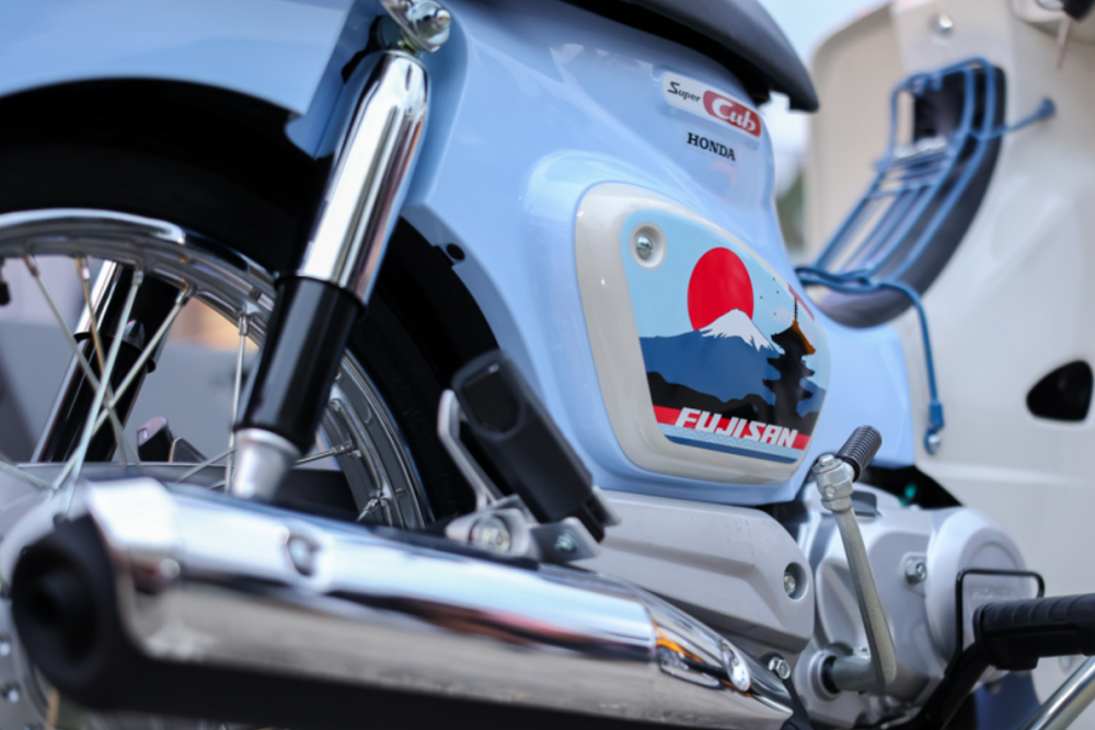 Honda Thái Lan ra mắt Super Cub 110 'Mt. Fuji Edition', tôn vinh biểu tượng nước Nhật- Ảnh 5. Honda Thái Lan ra mắt Super Cub 110 'Mt. Fuji Edition', tôn vinh biểu tượng nước Nhật- Ảnh 5.