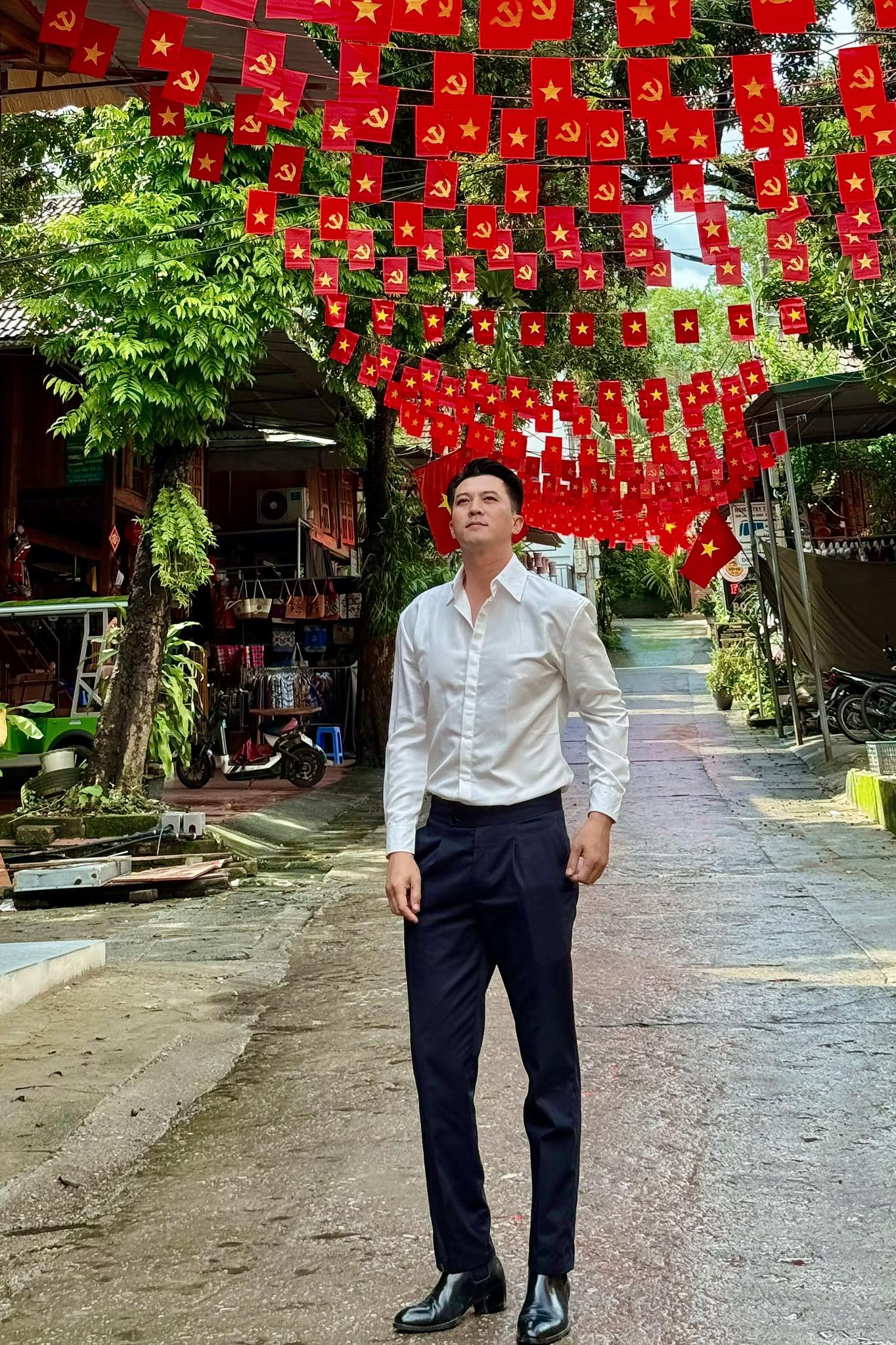 Tổng tài phim giờ vàng: Quá khứ làm bốc vác ở TP.HCM, giờ là chủ homestay, xây biệt thự, cưới hot girl- Ảnh 4. Tổng tài phim giờ vàng: Quá khứ làm bốc vác ở TP.HCM, giờ là chủ homestay, xây biệt thự, cưới hot girl- Ảnh 4.