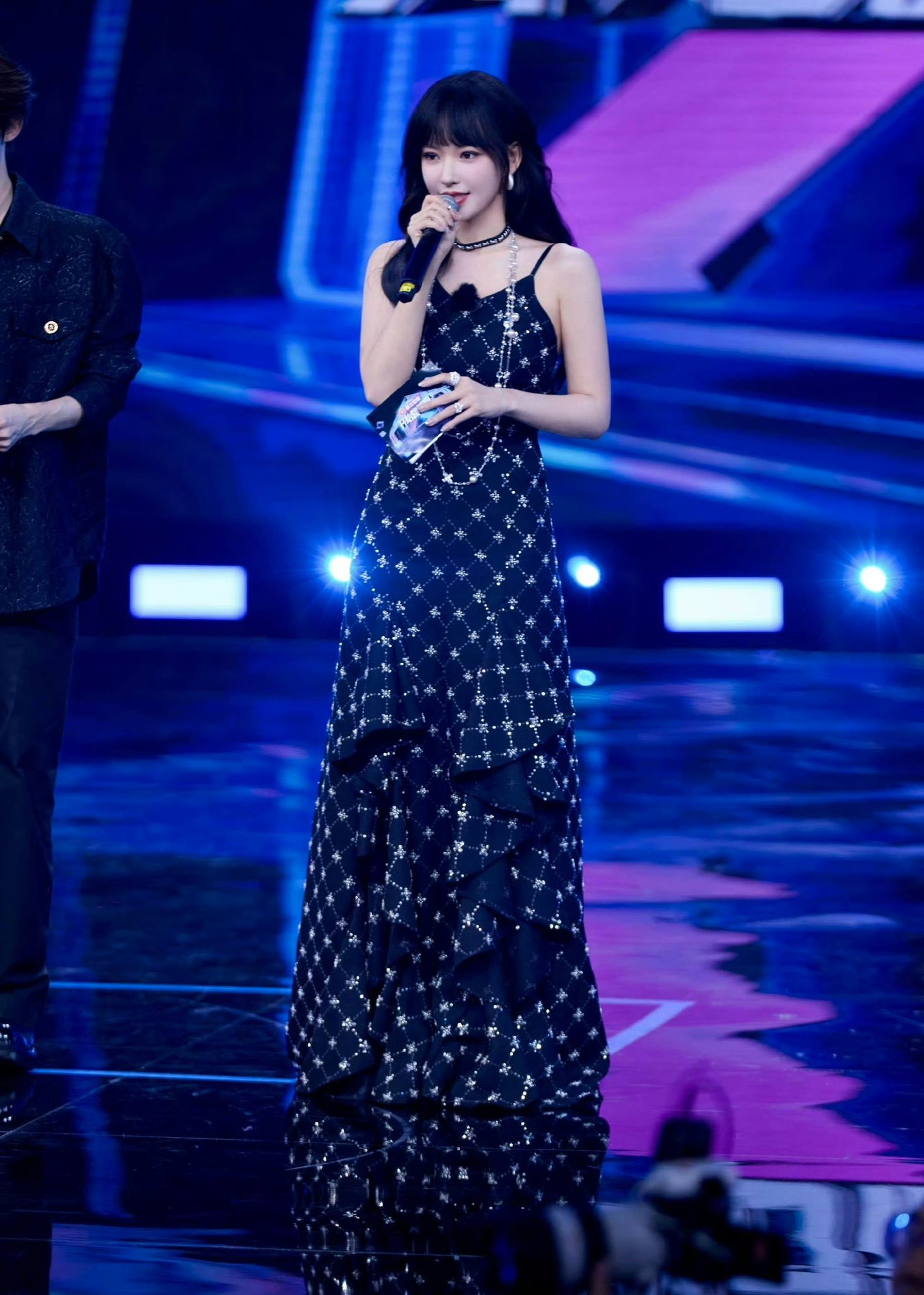 Tìm cả châu Á mới ra tiên nữ giáng trần này: Tinh hoa 4 mùa dồn hết vào người, giọng hát ngọt lịm có thật không vậy?- Ảnh 10.