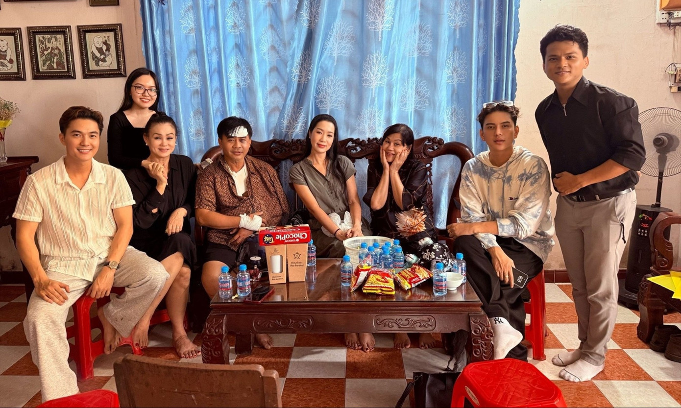 Tình trạng nghệ sĩ Chánh Thuận sau tai nạn xe - Ảnh 2.