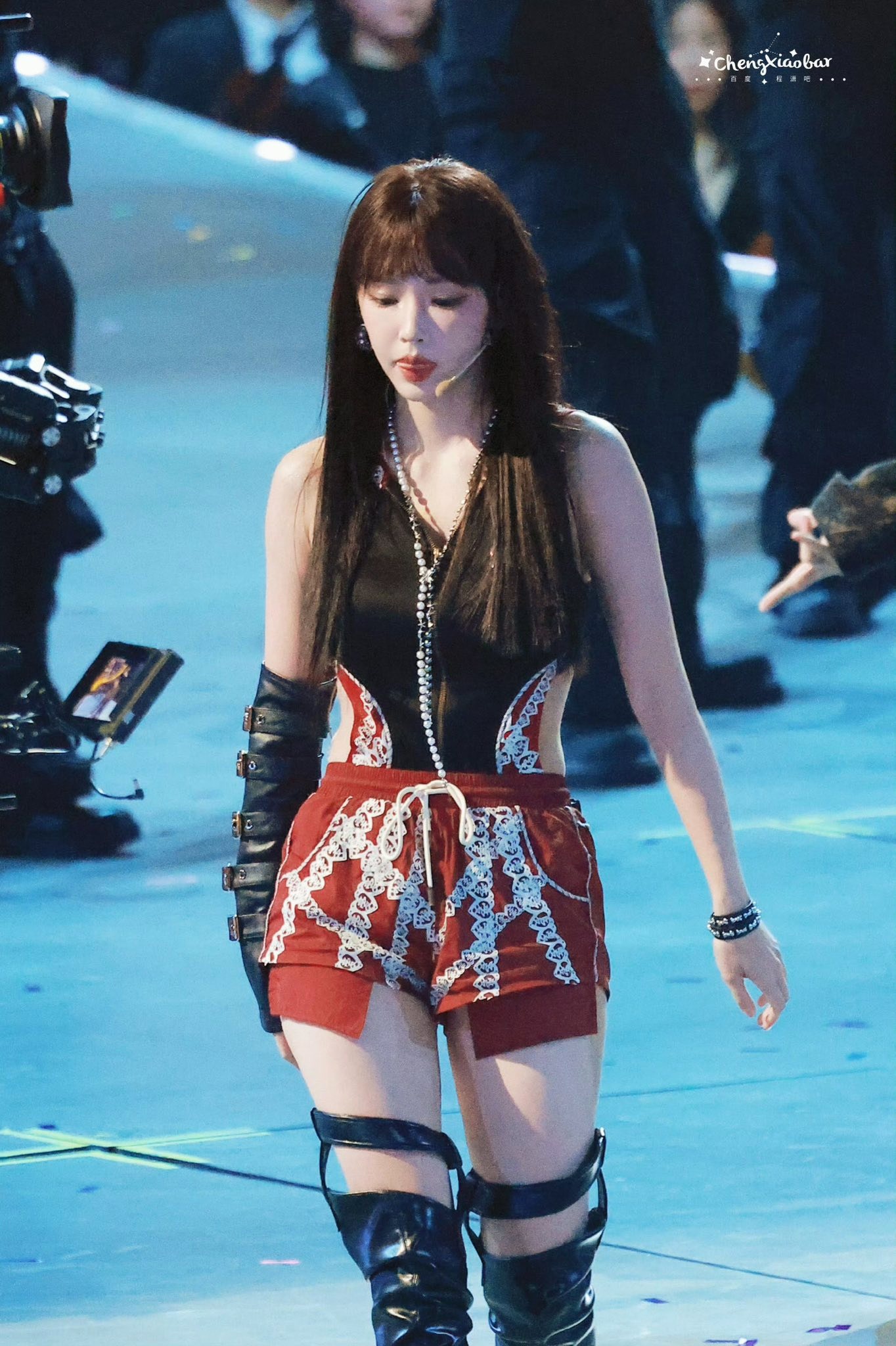 Tìm cả châu Á mới ra tiên nữ giáng trần này: Tinh hoa 4 mùa dồn hết vào người, giọng hát ngọt lịm có thật không vậy?- Ảnh 8.