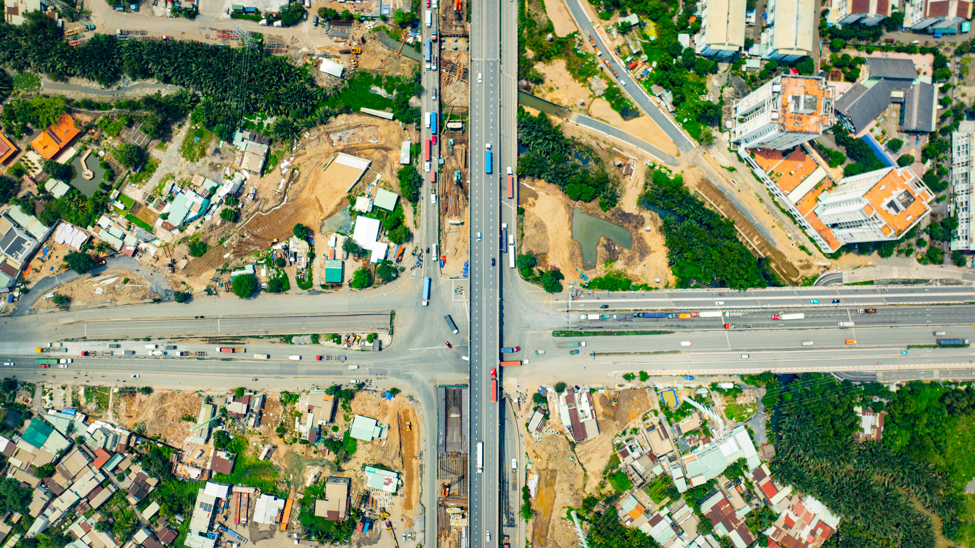 TP.HCM: Đoạn đường dài 8 km nhưng có hơn 10.000 căn hộ chung cư, nối cảng lớn nhất với sân bay rộng nhất Việt Nam- Ảnh 10. TP.HCM: Đoạn đường dài 8 km nhưng có hơn 10.000 căn hộ chung cư, nối cảng lớn nhất với sân bay rộng nhất Việt Nam- Ảnh 10.