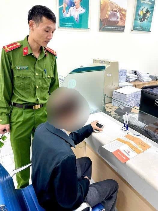 Công an cảnh báo người dân không đăng tải, chia sẻ những thông tin cá nhân sau lên mạng xã hội- Ảnh 2.