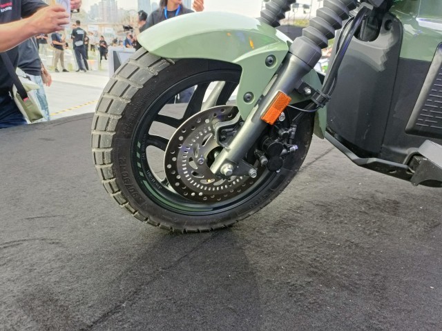 Honda Square X 125: Mẫu xe ga siêu dị, gây sốt giới trẻ với kiểu dáng vuông vức chưa từng có- Ảnh 10. Honda Square X 125: Mẫu xe ga siêu dị, gây sốt giới trẻ với kiểu dáng vuông vức chưa từng có- Ảnh 10.