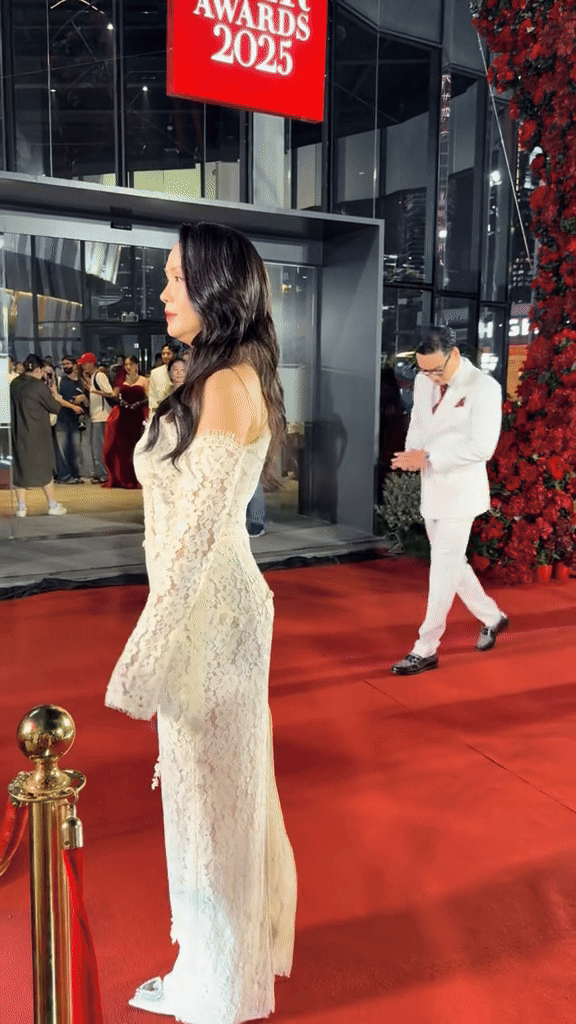 Tuổi trung niên của Hồng Diễm: Không ai hơn được người đẹp nhất phim VTV- Ảnh 2. Tuổi trung niên của Hồng Diễm: Không ai hơn được người đẹp nhất phim VTV- Ảnh 2.