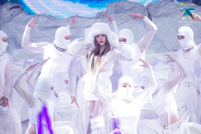 Bảo Thy đẹp hơn sau gần 2 thập kỷ- Ảnh 8. Bảo Thy đẹp hơn sau gần 2 thập kỷ- Ảnh 8.