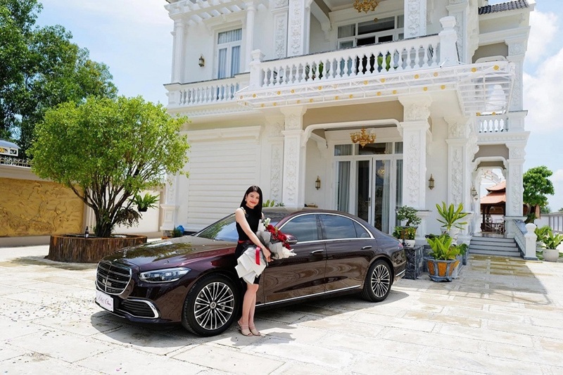 Nữ ca sĩ 30 tuổi rao bán biệt thự 2200m2, hạ giá hẳn 30 tỷ- Ảnh 1.