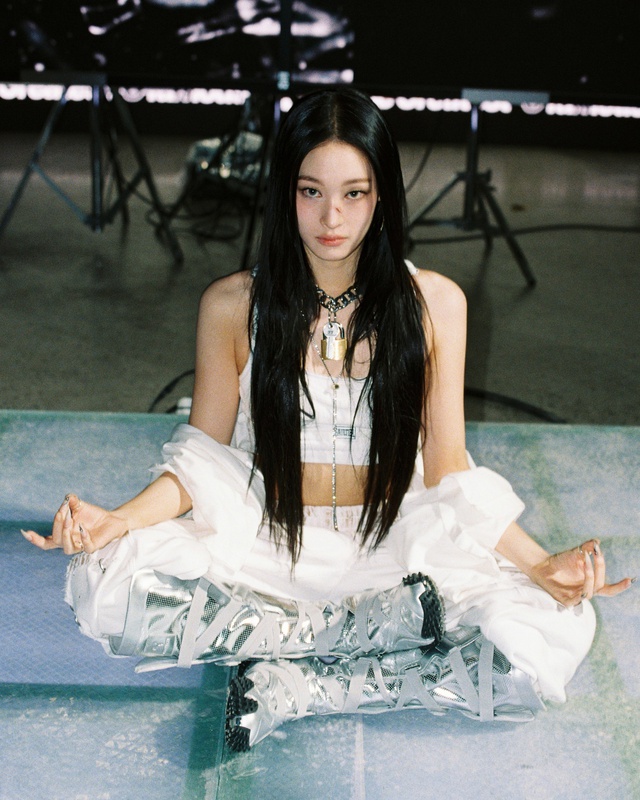 Tài phiệt đi làm ca sĩ bị theo dõi- Ảnh 7. Tài phiệt đi làm ca sĩ bị theo dõi- Ảnh 7.