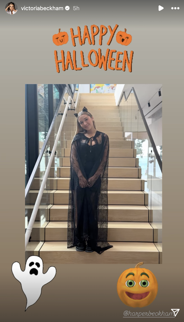 Tiểu thư Harper Beckham diện đồ sexy, khoe vóc dáng phổng phao tuổi dậy thì, xinh đẹp vạn người mê- Ảnh 1. Tiểu thư Harper Beckham diện đồ sexy, khoe vóc dáng phổng phao tuổi dậy thì, xinh đẹp vạn người mê- Ảnh 1.