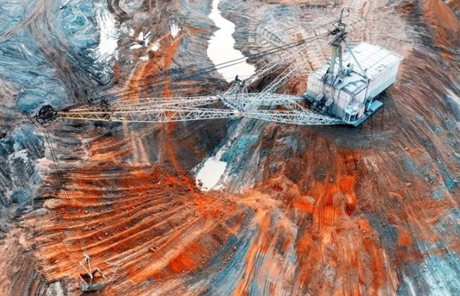 Vừa cấm xuất khẩu đất hiếm 6 tháng, Trung Quốc bất ngờ mở cửa cho một quốc gia BRICS: Ra điều kiện cấm tái xuất sang Mỹ, từng 'chốt đơn' 870 tấn năm 2024 - Ảnh 1.