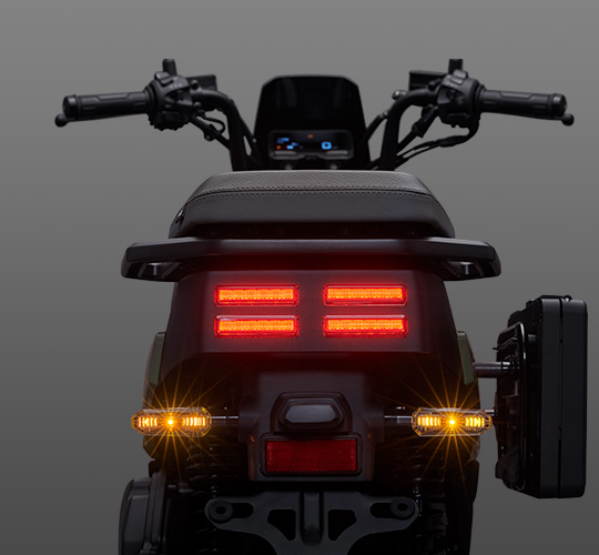 Honda Square X 125: Mẫu xe ga siêu dị, gây sốt giới trẻ với kiểu dáng vuông vức chưa từng có- Ảnh 14. Honda Square X 125: Mẫu xe ga siêu dị, gây sốt giới trẻ với kiểu dáng vuông vức chưa từng có- Ảnh 14.