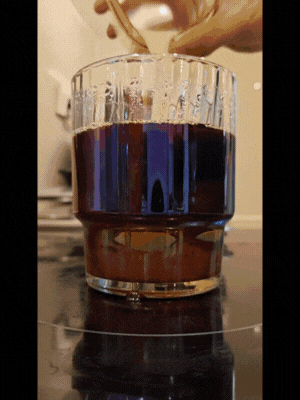 Chồng H'Hen Niê lấy sữa của vợ pha cafe cho bạn uống, phản ứng nàng hậu như "đổ thêm dầu vào lửa"- Ảnh 3. Chồng H'Hen Niê lấy sữa của vợ pha cafe cho bạn uống, phản ứng nàng hậu như "đổ thêm dầu vào lửa"- Ảnh 3.