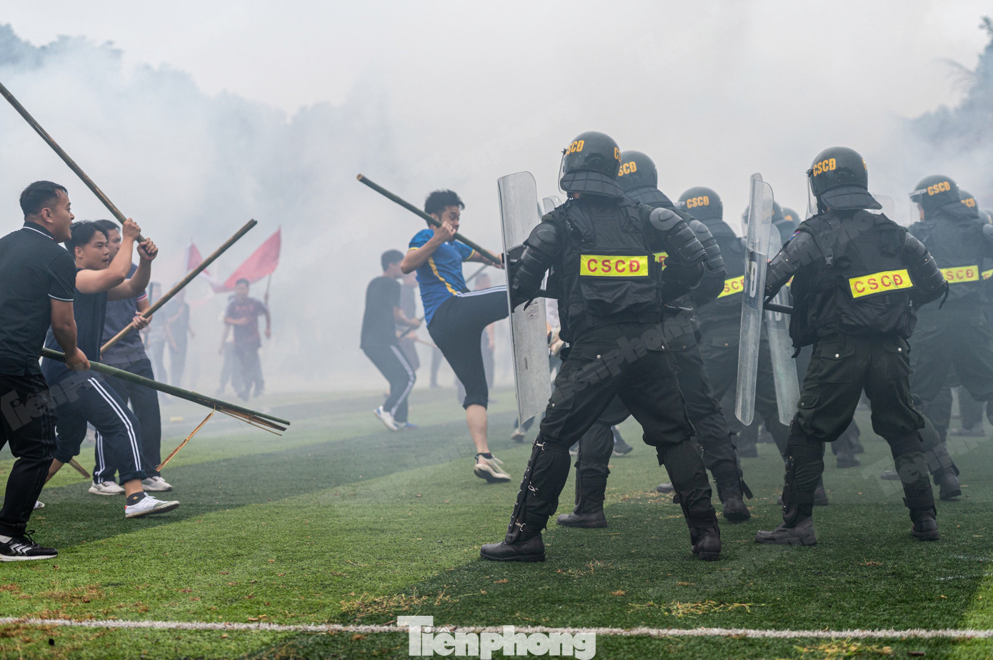 Cảnh sát đặc nhiệm Quảng Ninh dùng súng bắn tỉa và UAV diễn tập vây bắt khủng bố- Ảnh 3.