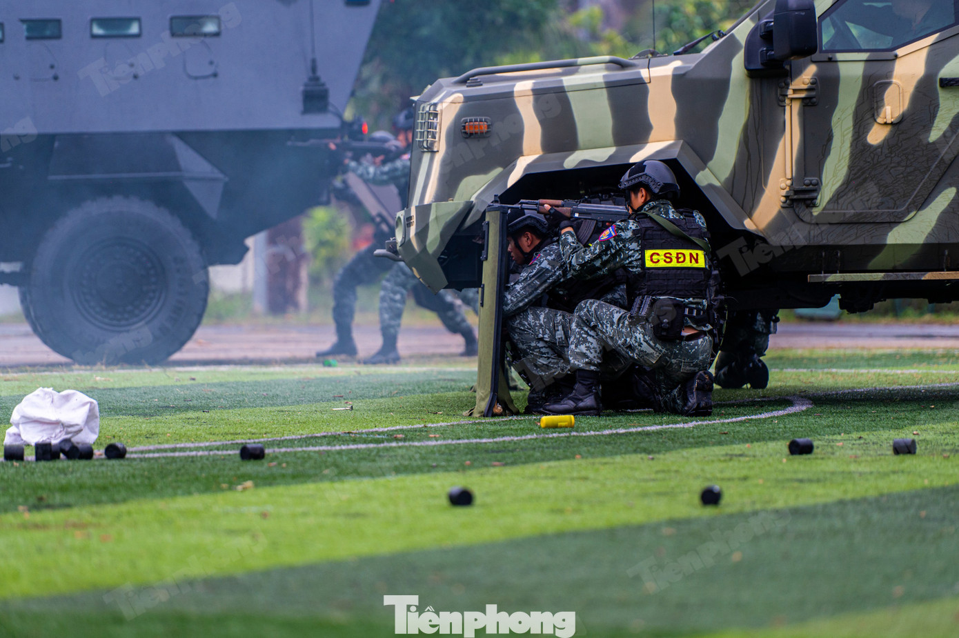 Cảnh sát đặc nhiệm Quảng Ninh dùng súng bắn tỉa và UAV diễn tập vây bắt khủng bố- Ảnh 7.