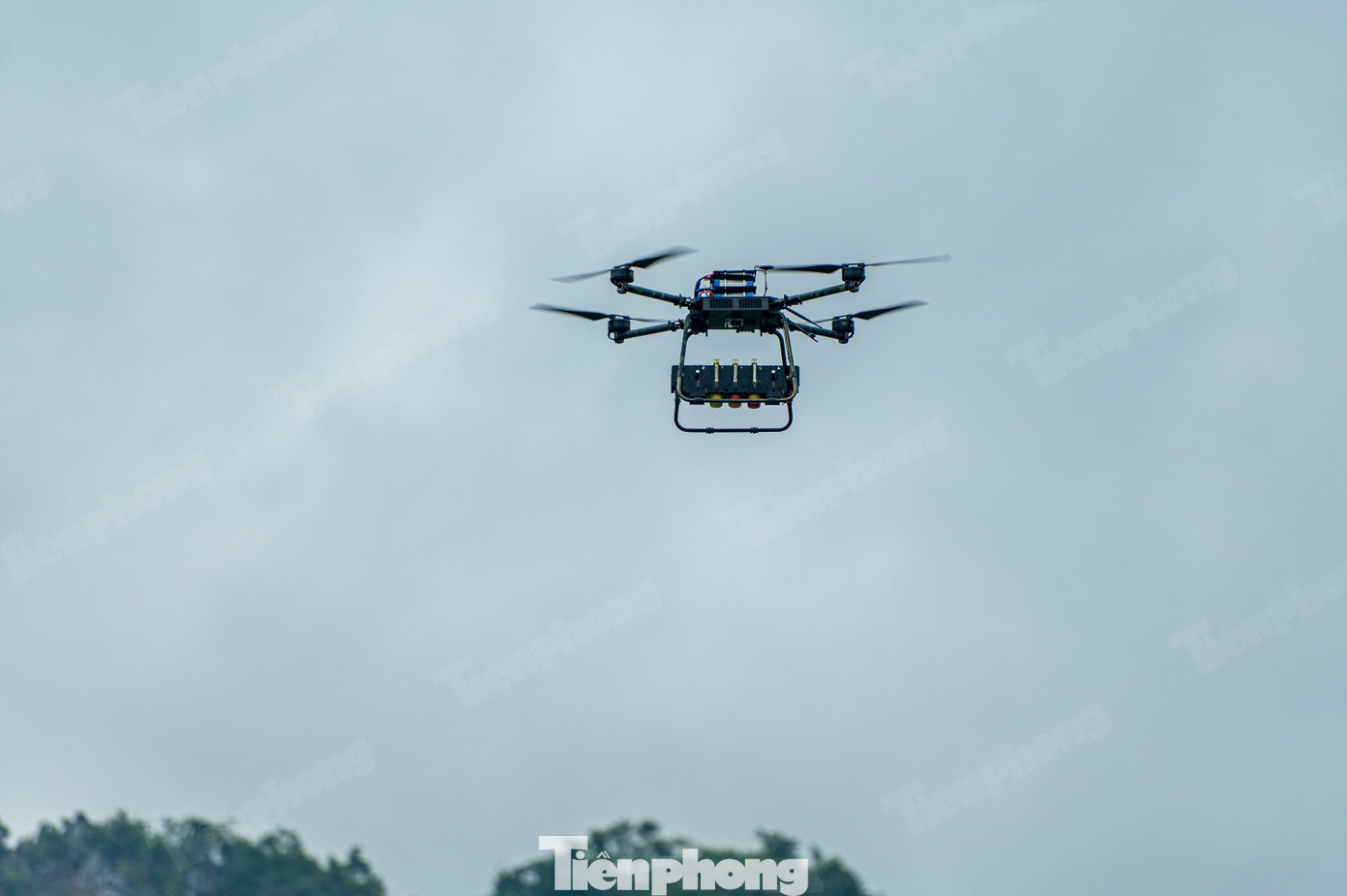 Cảnh sát đặc nhiệm Quảng Ninh dùng súng bắn tỉa và UAV diễn tập vây bắt khủng bố- Ảnh 15.