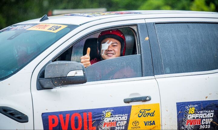 Giải đua xe địa h&igrave;nh Việt Nam: D&agrave;n xe off-road 'c&agrave;y xới' chảo lửa Đồng M&ocirc;- Ảnh 10.