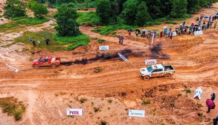 Giải đua xe địa h&igrave;nh Việt Nam: D&agrave;n xe off-road 'c&agrave;y xới' chảo lửa Đồng M&ocirc;- Ảnh 5.