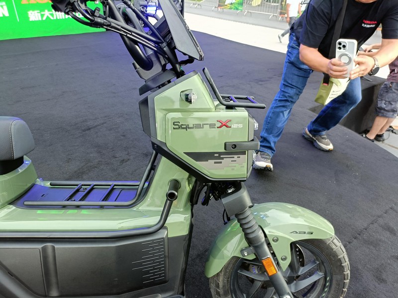Honda Square X 125: Mẫu xe ga siêu dị, gây sốt giới trẻ với kiểu dáng vuông vức chưa từng có- Ảnh 4. Honda Square X 125: Mẫu xe ga siêu dị, gây sốt giới trẻ với kiểu dáng vuông vức chưa từng có- Ảnh 4.
