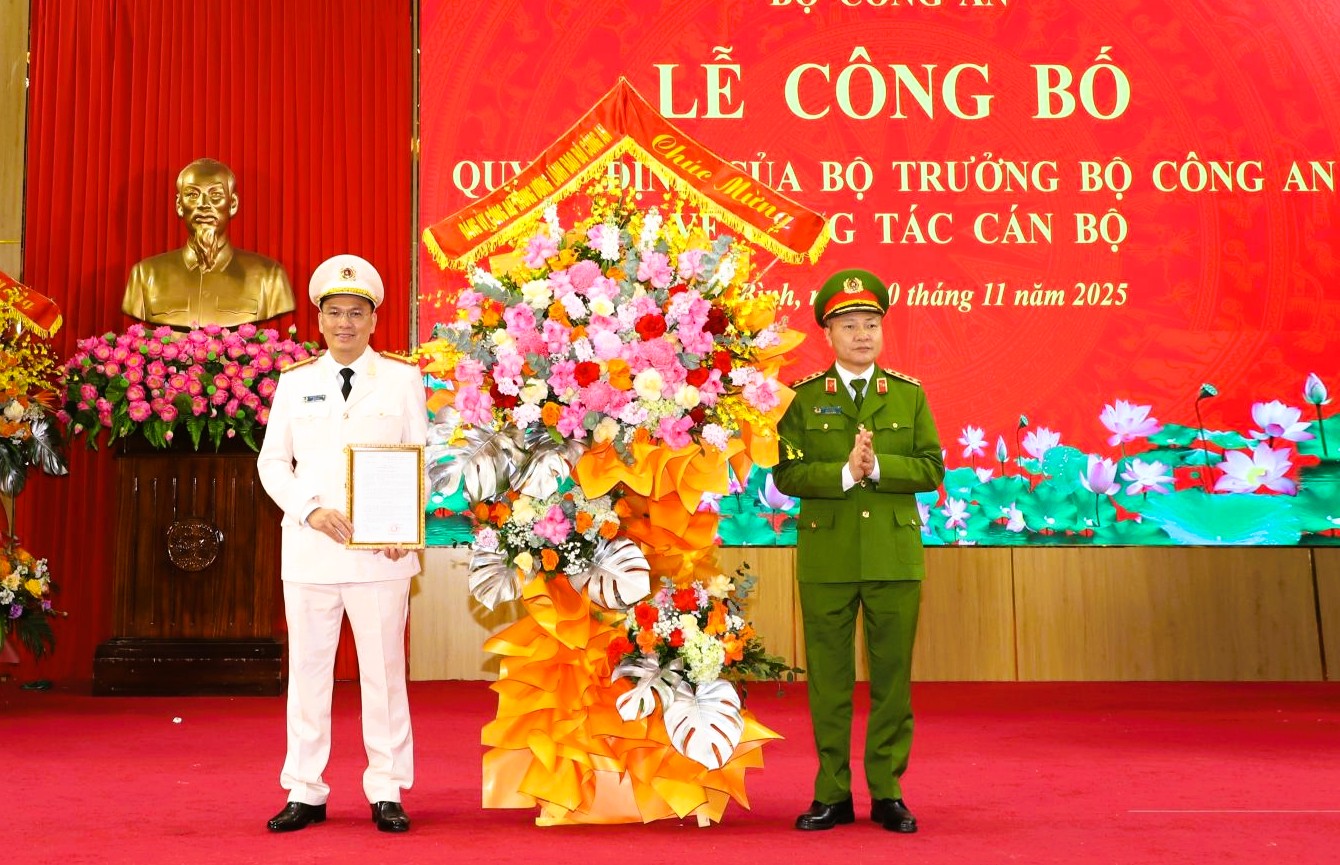 Phó Giám đốc Công an Quảng Ninh làm Giám đốc Công an tỉnh Ninh Bình- Ảnh 1.